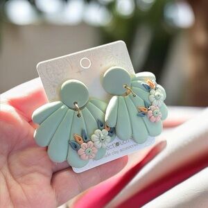 Handmade Trendy Polymer Clay Pastel Green Floral Earrings NWOT